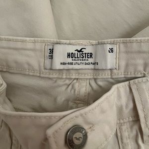 HOLLISTER CREAM CARGOS
